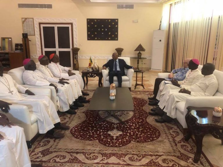 eveques chez le pm Boubèye