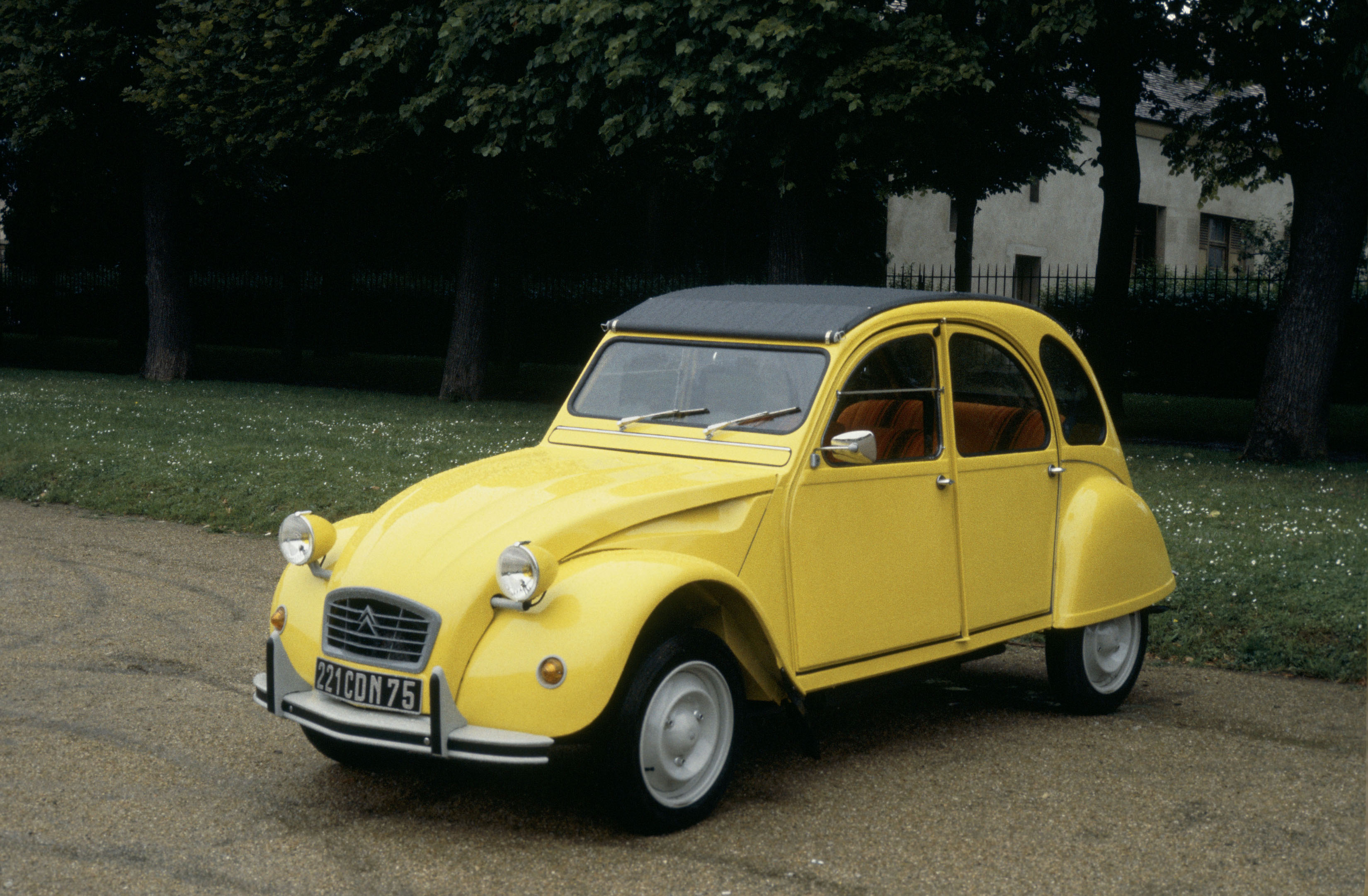 Citroen-2cv-voiture