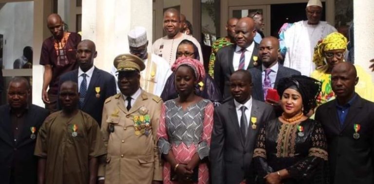 20 Agents_ MAECI décorés_ service rendu Nation