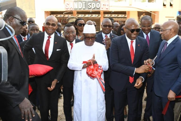 IBK-UBA-coupure symbolique ruban