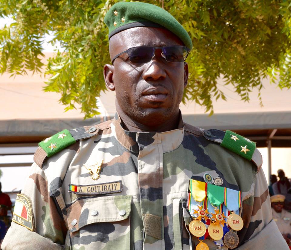 Commandement Des Armées : Le Général De Division Abdoulaye Coulibaly ...