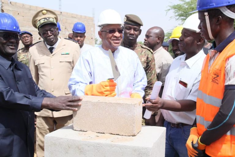 Sofara_Soumeylou Boubèye Maïga_ lance la construction de la centrale électrique