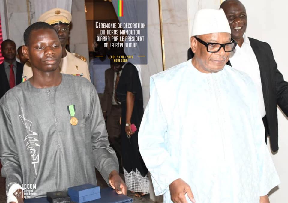 Mamadou Diarra-élevé médaille sauvetage-IBK_ intégration protection civile