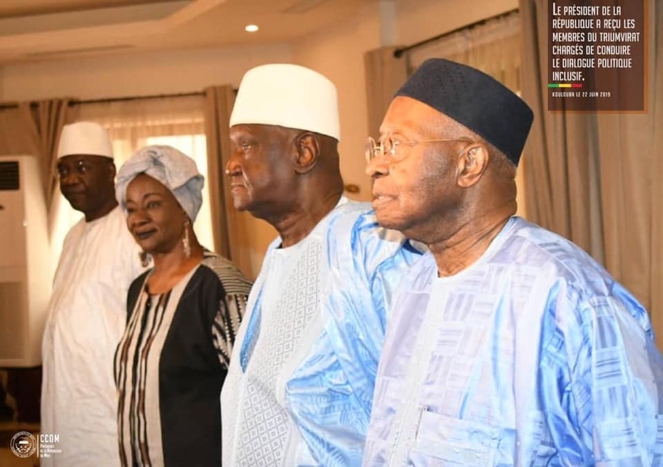 Accord politique- Triumvirat