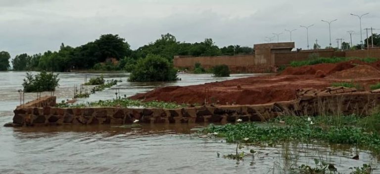Constrution lit fleuve niger Moribabougou