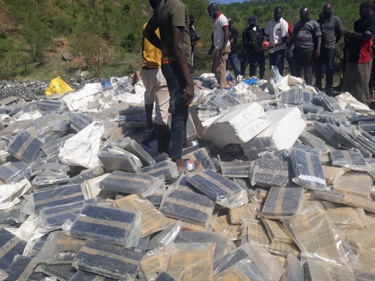 Incinéréation drogues-canabis- produits pharmaceutiques contrefaits