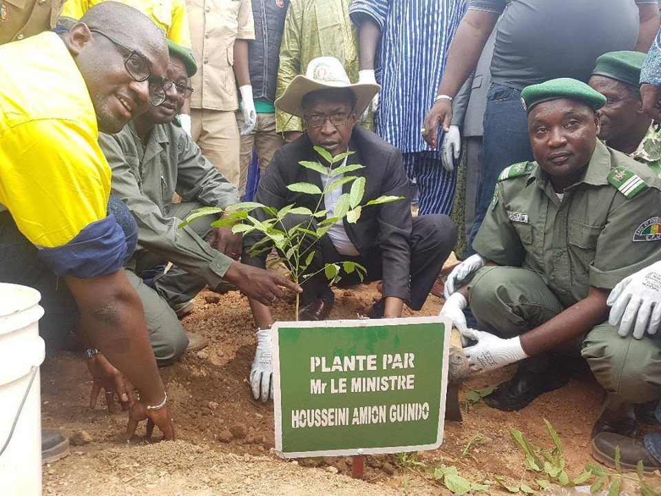 Restauration écosystème-anciens sites miniers-ministre Housseini Amion GUINDO