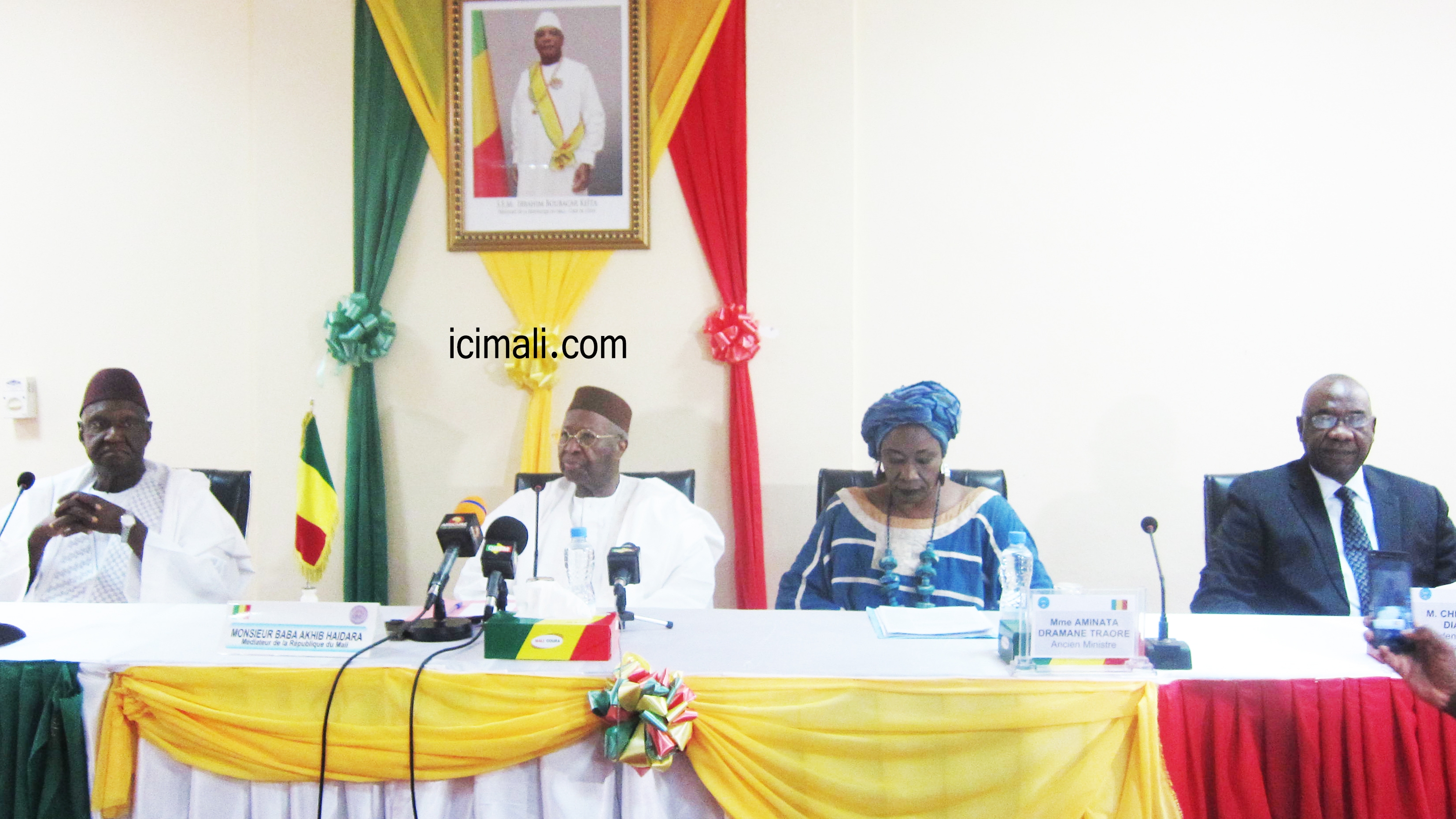 triumvirat-conférence presse