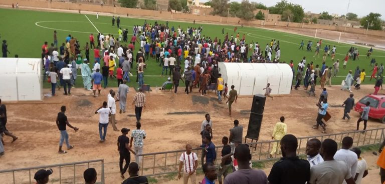 Championnat football 2019-2020 mali - match aveni de Tombouctou - Bakariadian