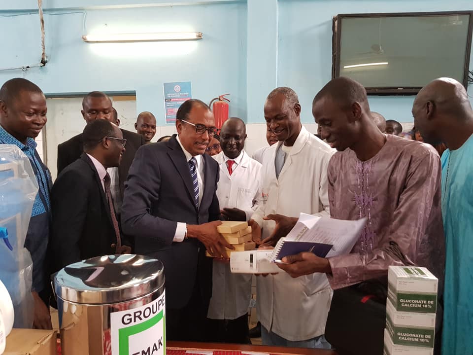 Don matériels sanitaire-CHU Gabriel Touré-Groupe EMAK