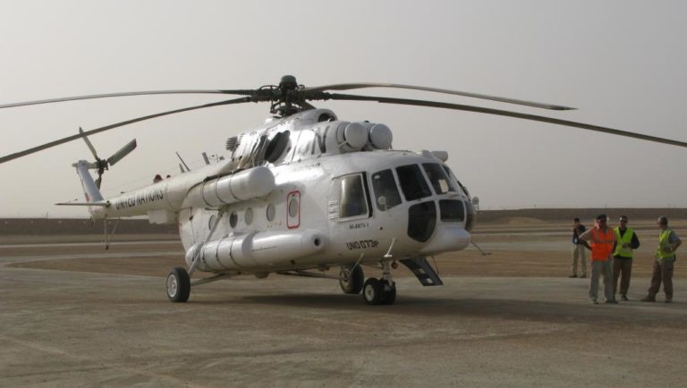 un_helicoptere_de_la_minusma_sur_la_piste_de_laeroport_de_kidal_0