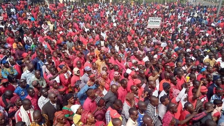 Manifestation grogne enseignants-Bamako-application article 39