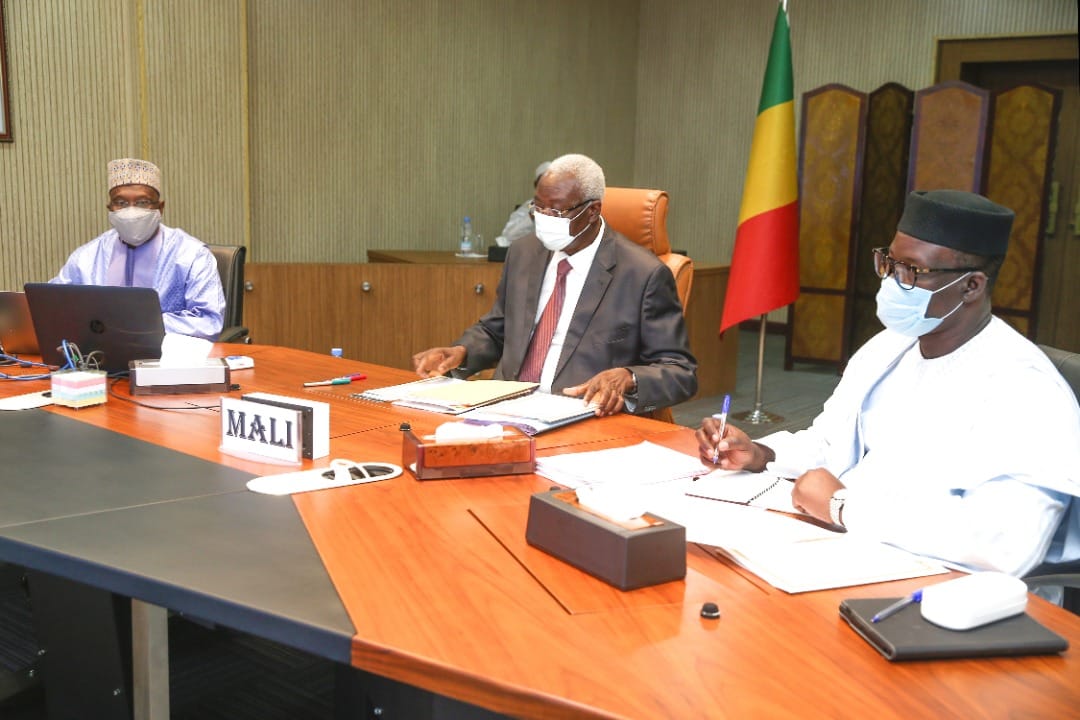 Smart Africa-9 session du conseil d'administration par visioconférence