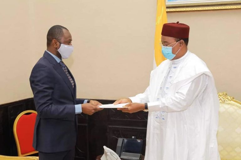 Colonel Assimi Goita -Vice-président transition à Niamey-Mahamdou Issoufou président Niger