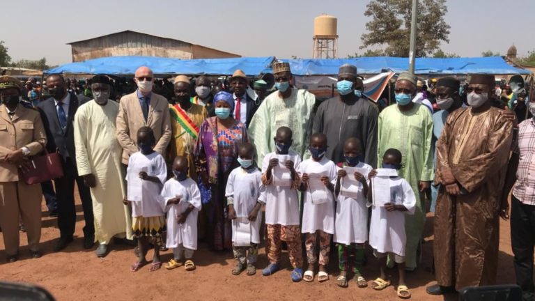 Remise des actes de naissance a 1 000 enfants _ Marka-Coungo région de Dioïla