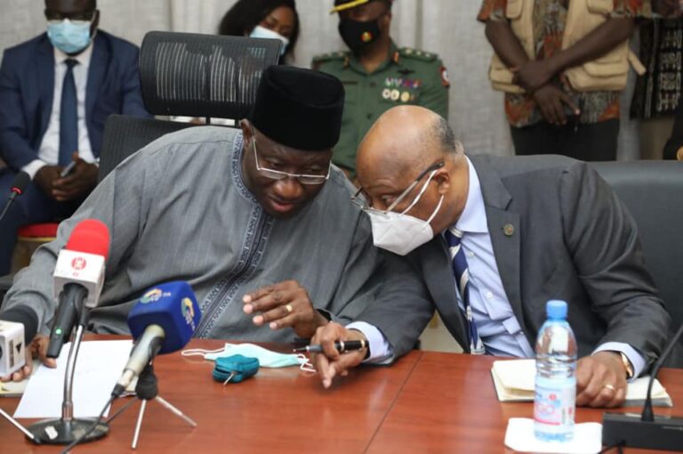 Mission de la CEDEAO au Mali-Transition politique