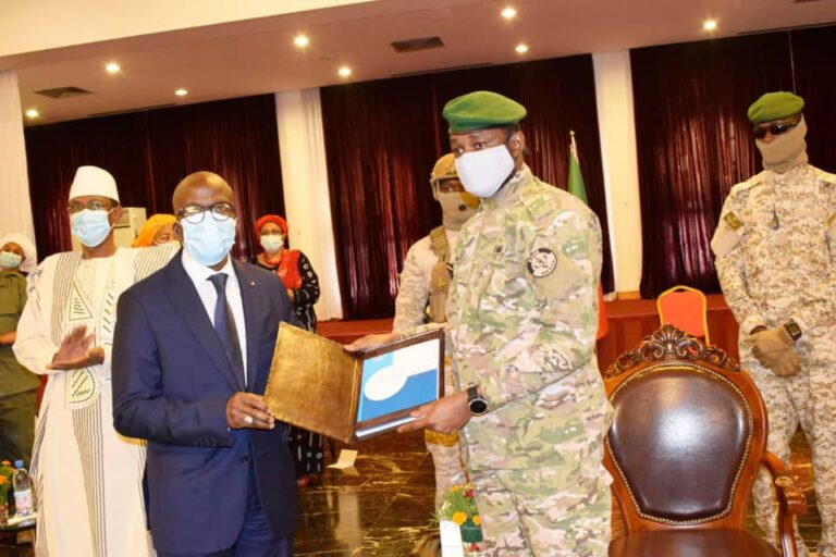 Rapport 2020 du Vérificateur Général remis au Président Assimi Goïta