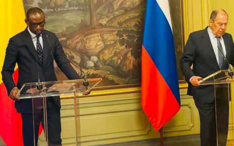 Sergueï LAVROV, Ministre des Affaires étrangères de la Fédération de Russie Abdoulaye Diop, ministre des affaires étrangères et de la coopération internationale
