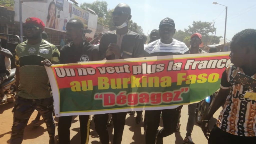manifestants burkina Faso contre attaque terroriste
