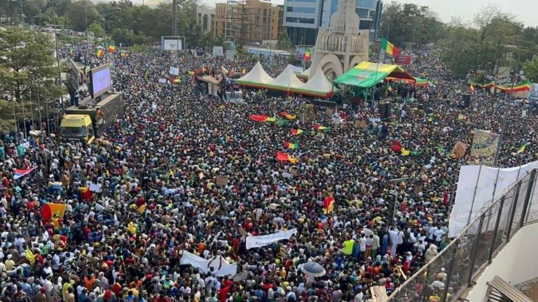 Meeting-manifestation-protestation-contre-sanctions CEDEAO-Bamako