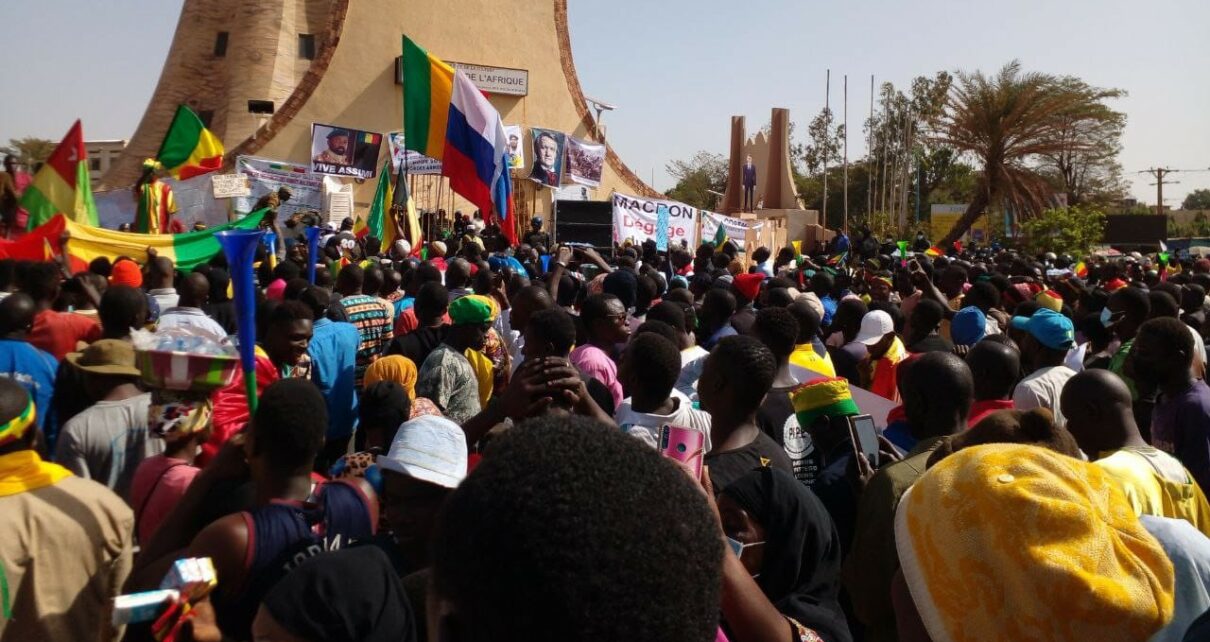 Manifestation contre France-Tour d'Afrique