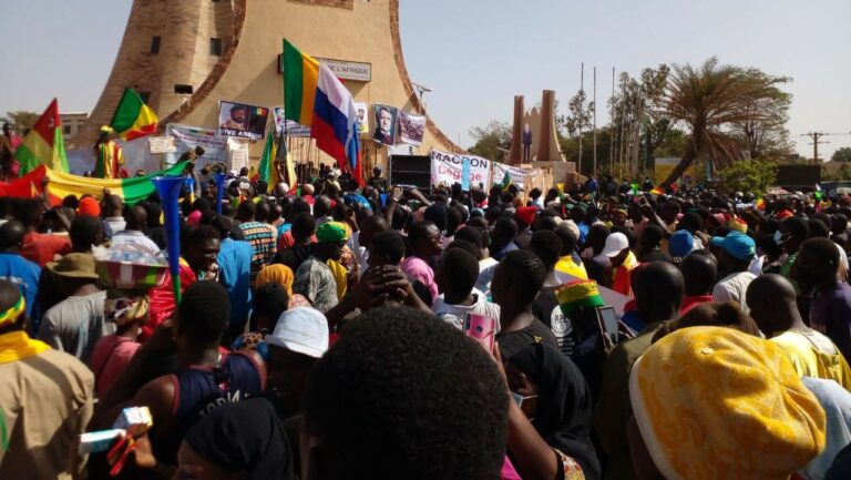 Manifestation contre France-Tour d'Afrique