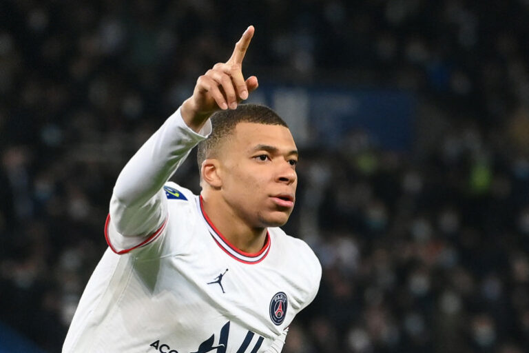 kylian-mbappe-unique-buteur