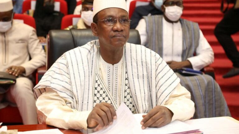 Choguel-kokalla-maïga-premier-ministre-chef-gouvernement-transition-devant-CNT