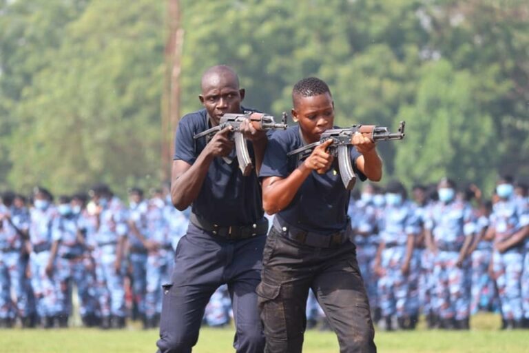 Femme-police-nation ale-mali