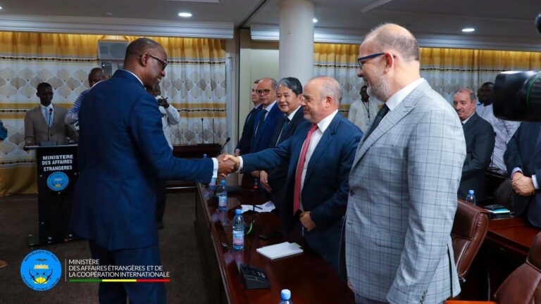 Abdoulaye Diop et Corps dimplomatique et consulaire Mali