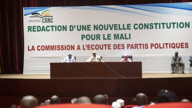 Commission de rédaction de la nouvelle Constitution -CRNC