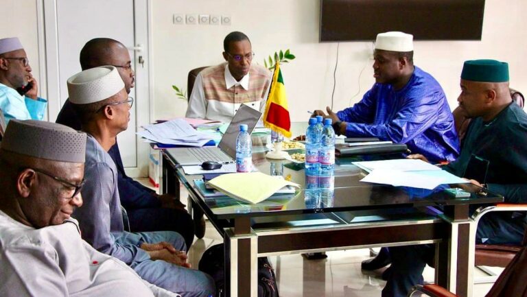 Loi des Fianaces 2023-Travaux arbitrage politique