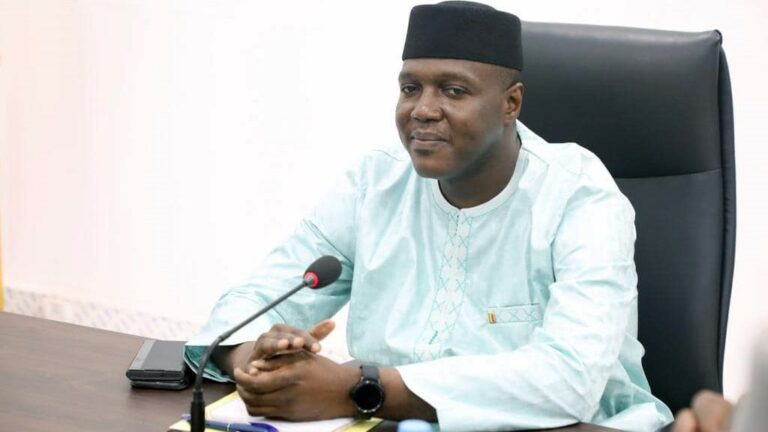 colonel Abdoulaye Maïga-Premier ministre par intérim-ministre de l'Administration territoriale et de la Décentralisation-Porte parole du Gouvernement