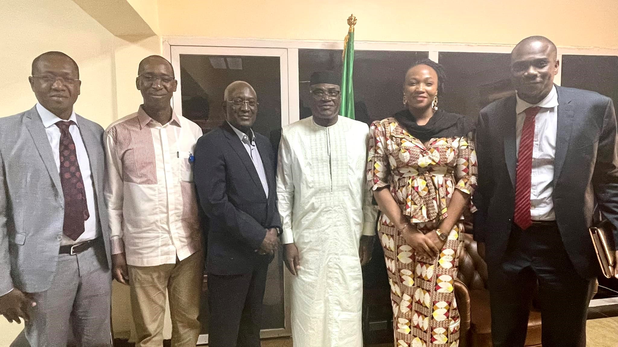 diligence dans les paiements des prestataires et adhésion en vue des banques à l’AMO