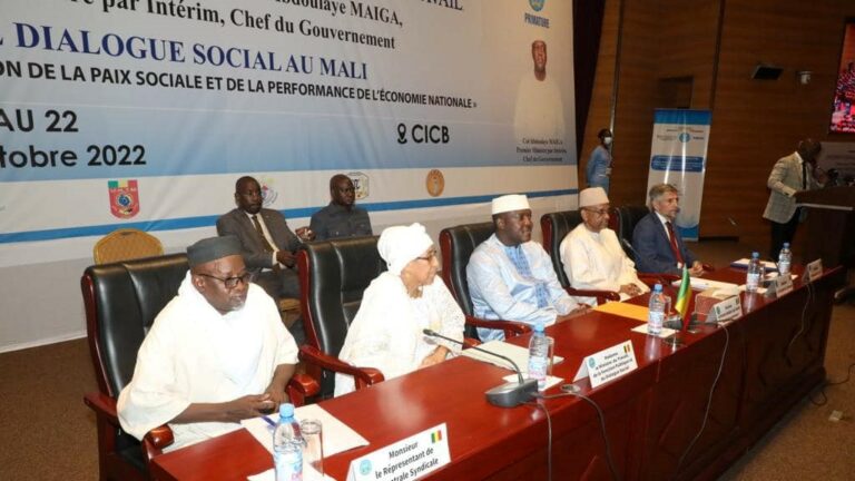 Apaisement du climat social : Le Premier ministre par intérim lance la conférence sociale dans le milieu du Travail.