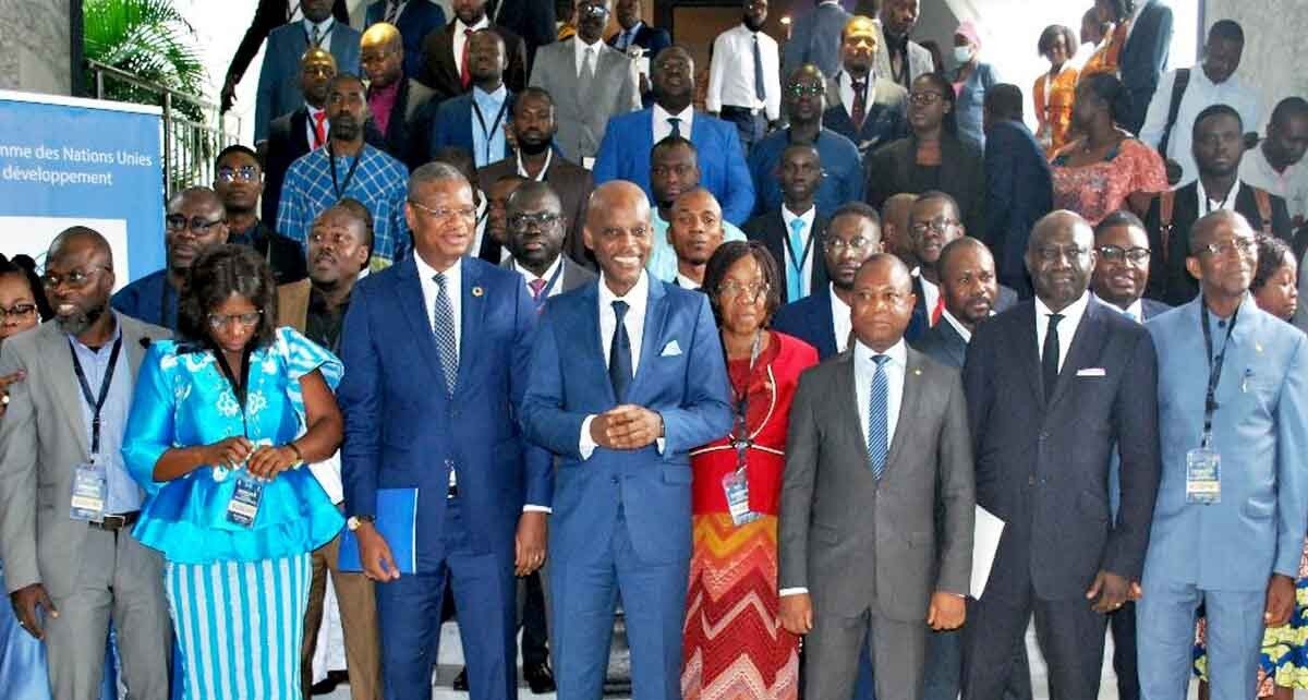 Je voudrais, avant tout propos, vous souhaiter la cordiale bienvenue et vous exprimer ma profonde gratitude pour avoir répondu nombreux à notre invitation à cette cérémonie marquant l’installation officielle de la deuxième vague des délégués-pays du Haut conseil des Togolais de l’extérieur (HCTE) pour le mandat 2023-2025.
