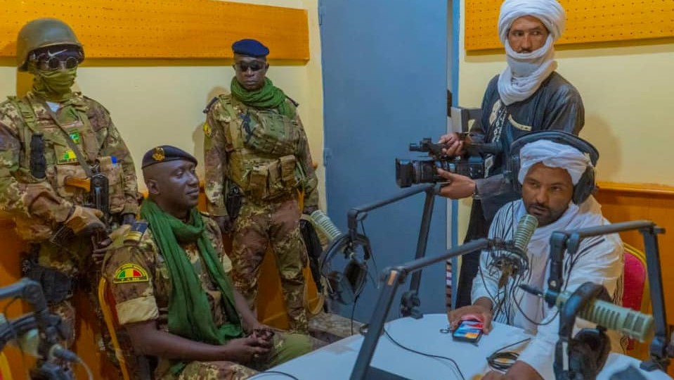 Après une décennie de silence dans la région Kidal, la station régionale de l’office de radio et de la télévision du Mali (ORTM) a désormais recommencer à émettre sur sa fréquence habituelle 97.5 FM dans la dite région.