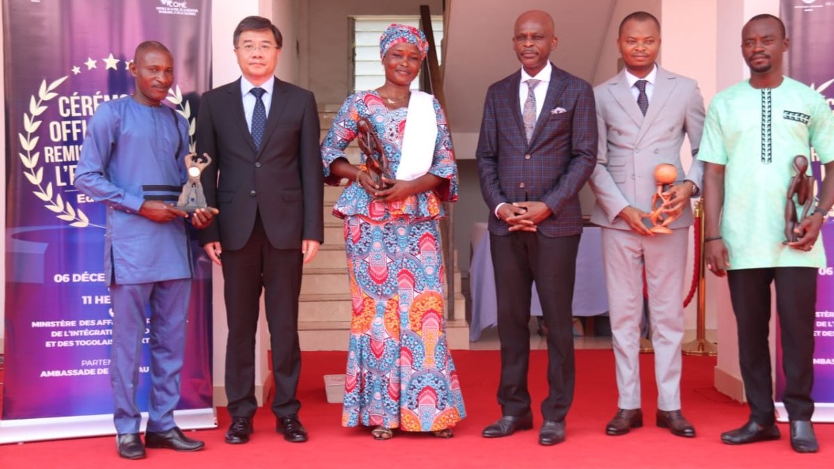 Primes aux meilleurs agents du ministère des affaires étrangères, de l'intégration régionale et des Togolais de l'extérieur