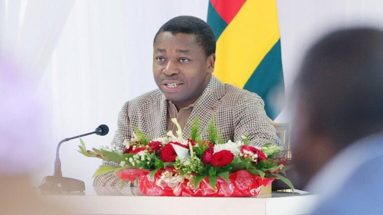« Je reviendrais pour les déclarations », a promis le Président Faure Essozimna Gnassingbé, à la fin de sa fin de travail du mercredi 4 janvier dernier à Bamako. Le N°1 togolais est attendu à Bamako dans les heures ou jours à venir pour achever sa mission par une « déclaration », avant de repartir avec les désormais anciens prisonniers.