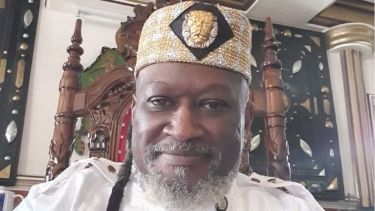 Son Altesse Sérénissime Dr Kenneth Dewayne Jackson n’est plus une personne à présenter, quand il s’agit de l’Afrique. Personnalité afro-américain, panafricaniste bon teint, résolument engagé pour la renaissance de l'Afrique dans l'atteinte des objectifs de développement durable (ODD)