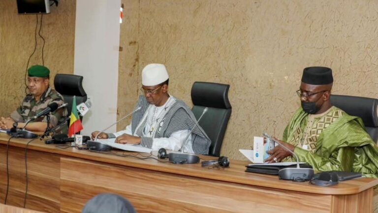 Au cœur des échanges de cette 1ère session de 2023, la mise en place des comités consultatifs de la sécurité et la présentation de la stratégie Nationale de la Réforme du Secteur de la Sécurité et son plan d’action 2022 - 2024 2024 adoptés par le décret n°2022-208/PT-RM du 04 avril 2022.