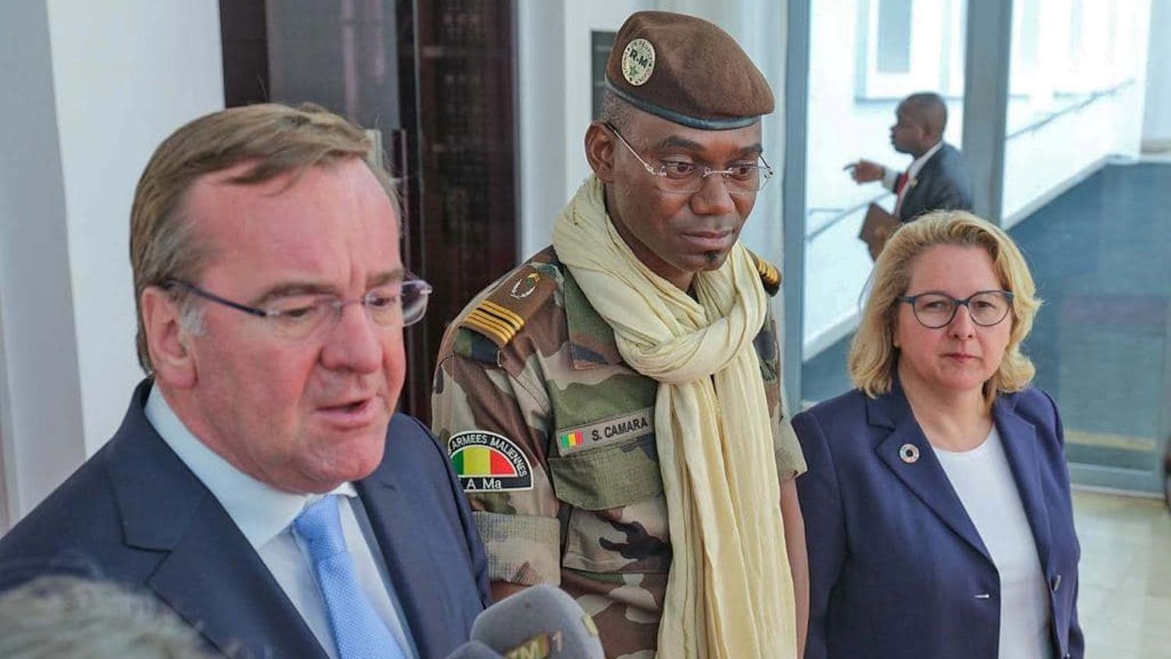 L’Allemagne quitte la MINUSMA et décide de renforcer sa coopération avec le Mali. C’est ce qui ressort de la visite, à Bamako, du ministre allemand de la Défense, Borris Pistorius, du 13 au 14 avril 2023.