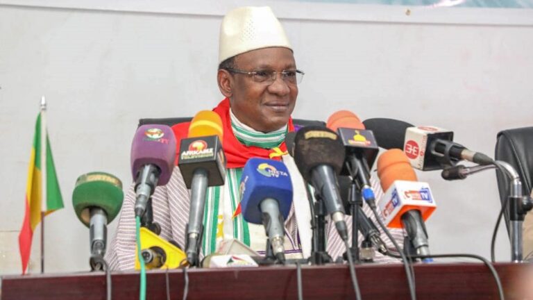 Ledit Forum économique, organisé par la Chambre de Commerce et d’Industrie du Mali, est une opportunité pour le Secteur privé malien de s’approprier l’ensemble des politiques et stratégies publiques, mais aussi et surtout, les plans de développement adoptés par le Gouvernement et les collectivités territoriales pour impulser le développement économique du Mali, en général, et de promouvoir la participation du secteur privé, en particulier.