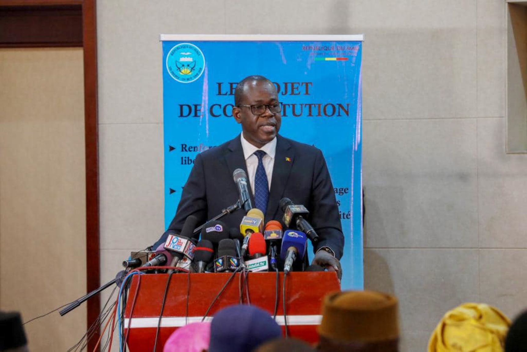 Les activités d’appropriation du projet de constitution lancées le 15 mai dernier prendront fin le 30 mai prochain sur l’ensemble du territoire et dans les pays de forte concentration des Maliens établis à l’extérieur. Ces activités sont une réponse à l’exigence de vérité et de redevabilité à l’égard des Forces vives maliennes