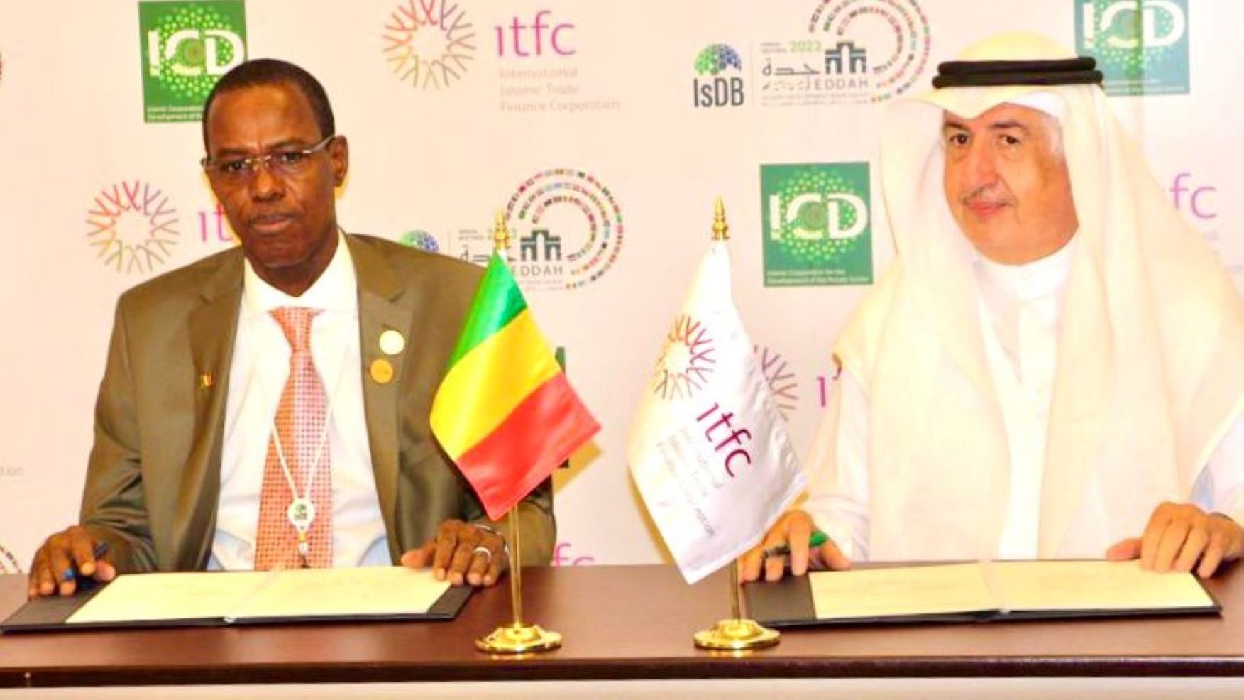 Lors des échanges, le ministre de l’Economie et des Finances et Gouverneur de la BID pour le Mali a exprimé sa satisfaction de la qualité de la coopération existante entre le Mali et l’ITFC. Il a remercié le Directeur Général pour le maintien de leur accompagnement malgré les nombreuses difficultés induites par des crises de divers ordres que connaît le Mali.