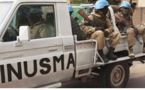 Cependant, un point de divergence majeur est apparu entre l'ONU et le Mali concernant la durée du délai de retrait de la MINUSMA. Alors que l'Organisation des Nations Unies propose un délai de six mois pour le départ complet de la mission, le Mali maintient sa position en insistant sur une période de trois mois seulement.