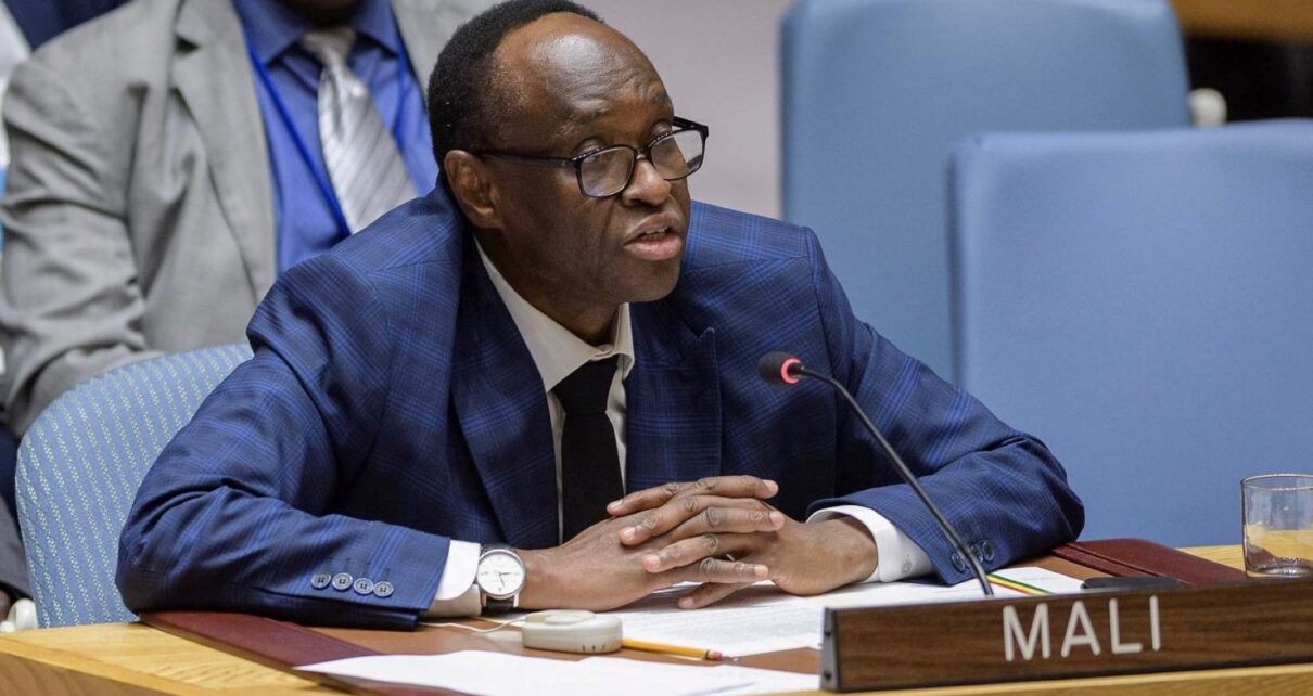 Le projet de constitution soumis à référendum le 18 juin 2023 au Mali est confronté à une vive opposition de la part du Parti pour la Renaissance Nationale (PARENA). Alors que la tendance s’affirme de plus en plus en faveur du « Oui » massif au référendum le 18 juin 2023, le Parti pour la Renaissance Nationale mardi (PARENA) entend opposer son “ NON ”.