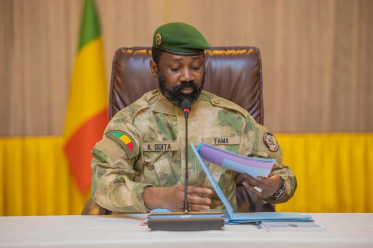 Après examen des points inscrits à l’ordre du jour, le Conseil a adopté un projet de décret, procédé à des nominations, et entendu des communications.