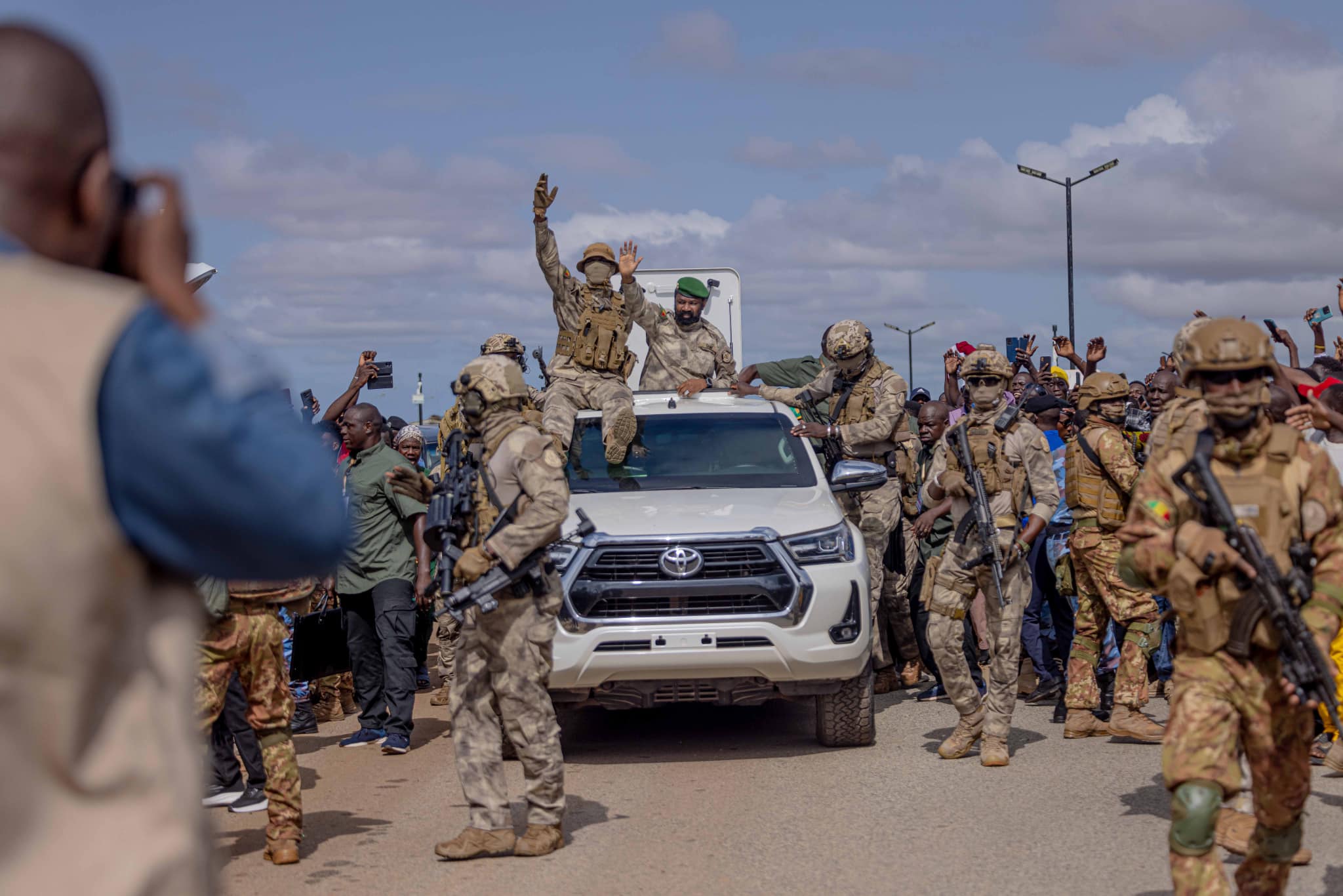 Cette visite vise à lancer plusieurs activités essentielles pour la région et le pays dans le cadre de la relance du développement.