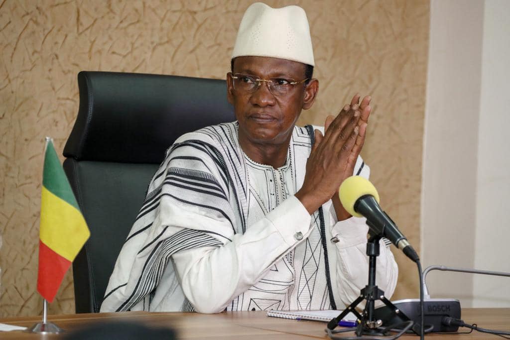 Je saisis donc cette occasion pour renouveler au Président de la Transition, Chef de l'Etat, en votre nom et au mien propre, ma profonde gratitude pour sa confiance et pour lui réitérer notre engagement commun à œuvrer à ses côtés, sans relâche et avec ardeur, pour traduire en actions concrètes sa vision d'un Mali Nouveau, du Mali-Kura.